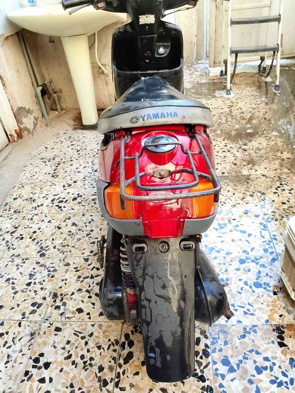 دراجه بطه 300 وبيها مجال ***********
