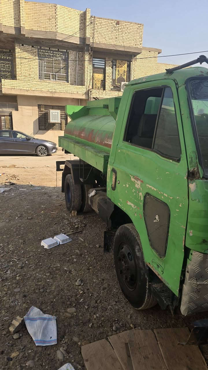 تنكر تيتان عداد ياباني مجموعه شغاله صونده 35 متر مكفول كير ومكينه سيارة اصولية السعر ٤٠ ورقه وبي مجال 

***********
