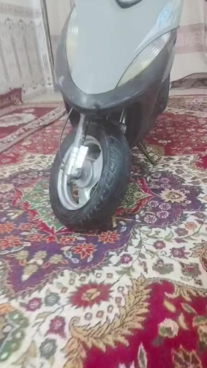 دراجه البيع ماكس عدله كهربايتهه شغله سلف هندر السعر ٣٥٠ وبهه مجال الطيبين ستفسر ***********
