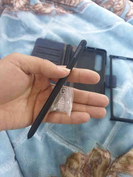 السلام عليكم اخوان قلم مخصص لااجهزه فولد من الفولد 1الى فولد 7 اصلي مال شركة سامسونك الي يجي بالحجز المسبق مع كفر فولد 3 ثنينهن ب 50 وبيهن مجال قليل كلش ماعندي توصيل مكاني بغداد الامين الثانيه
***********
