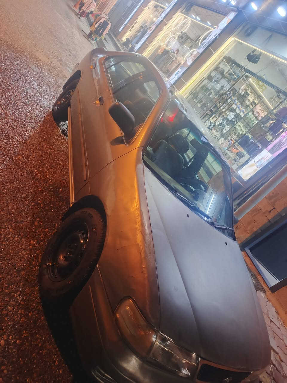 للبيع نيسان سني موديل 96 تاريخ انتهاء سنويه 29 بطاقه بنزين بيها سعر 35او بيها مجال قليل *********** 
***********
