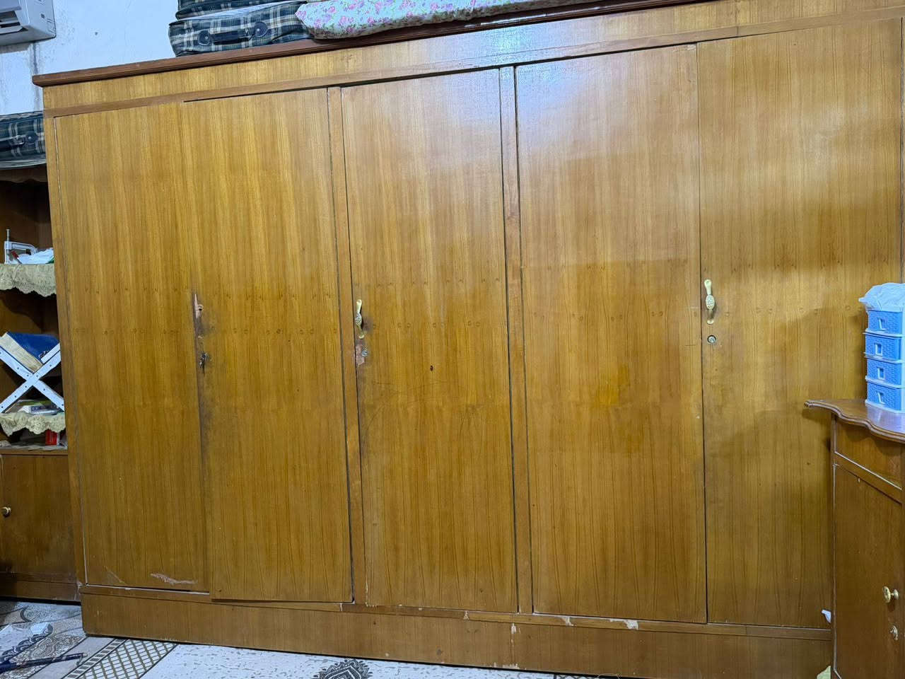 غرفة نوم نضيفة عراقية  السعر300 المكان قرب المستشفى التركي


**إذا كنت صاحب هذا الإعلان وتريد حذفه لأي سبب، رجاءا أرسل رسالة إلى الدعم الفني**