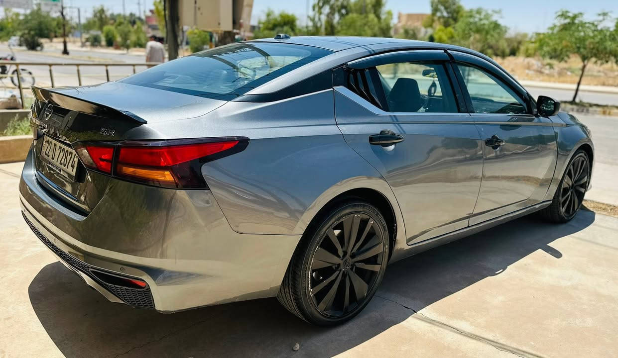 للبيع التيما SR
السعر 122 بيها مجال 
***********
موديل 2021 
الون نفطي 
تحكم ستيرن 
تثبيت سرعه 
كاميرا خلفي 
رادار 360 درجة 
ويل كب بلادي 
حجر بلادي 
كير مكينه بشرط 
ماشيه 60 
تايرات جديد 
تبريد ثلج 
شفتات ستيرن 
بصمه تشغيل 
بصمة ابواب + صندوق 
تشغيل عن بعد 
سونار بلمنشور 
مكان السياره ديالى خانقين
