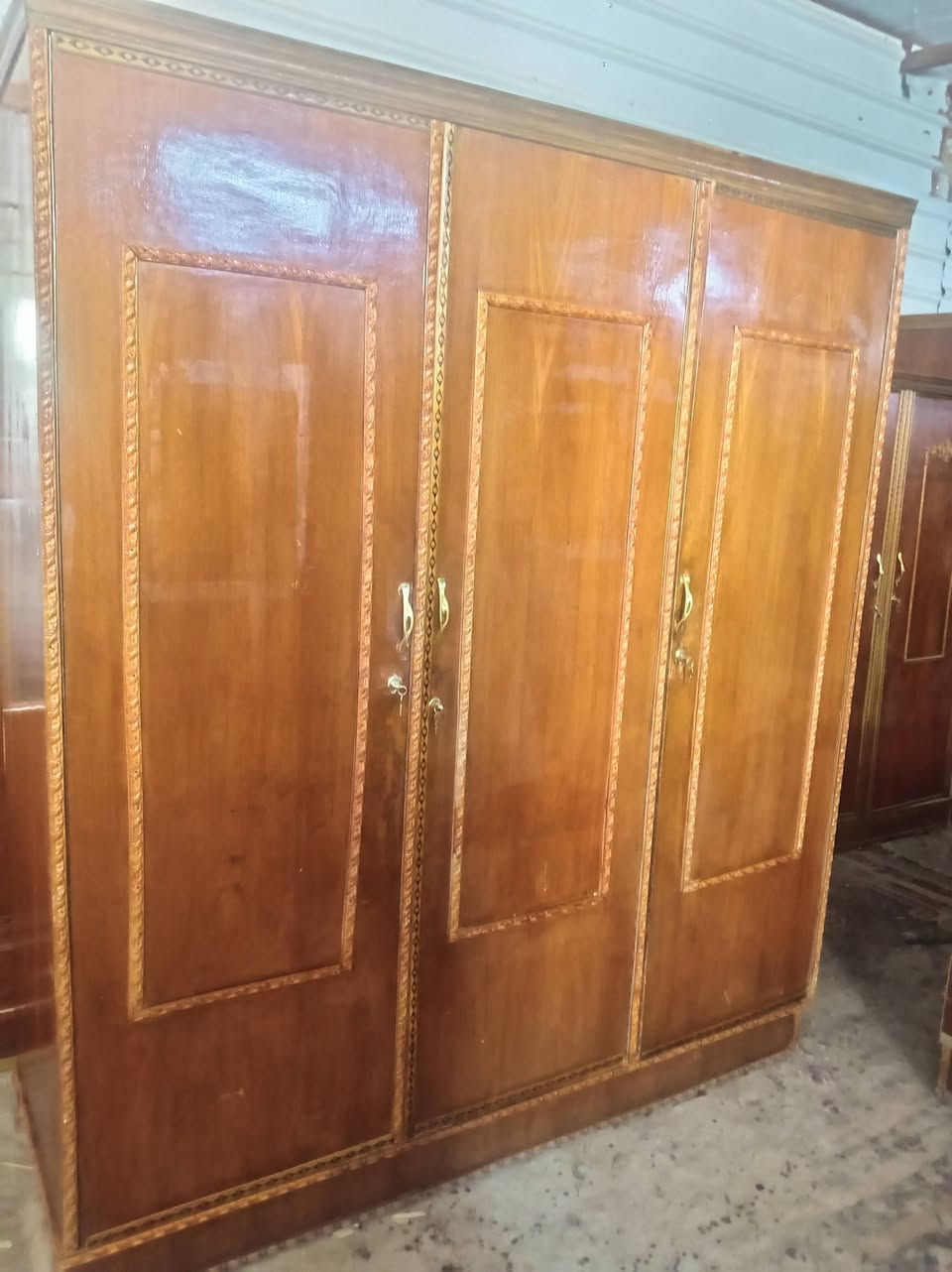سلام عليكم كنتور 3 باب صاج حطاطه العنوان كاطون رازي مزاد الريان الاستفسار اكثر واتس اب ***********
