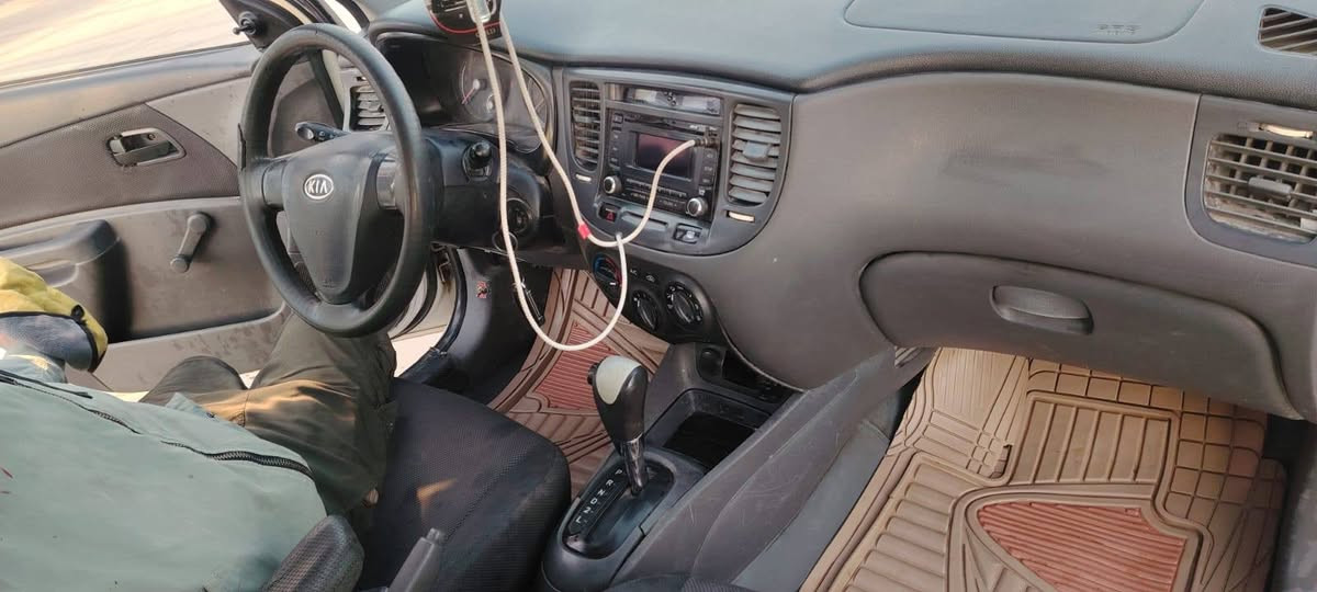 سلام عليكم للبيع كيه ريو موديل 9مصفره هيه وغرامات مكينه وكير  أوتو شرط حداديه تايرات خير من لله سياره مكفوله من كل ضربه  السعر معروضه 80وبيه مجال   ولسياره بسمي  ومنضومت قاز ومكاني الموصل  ***********
