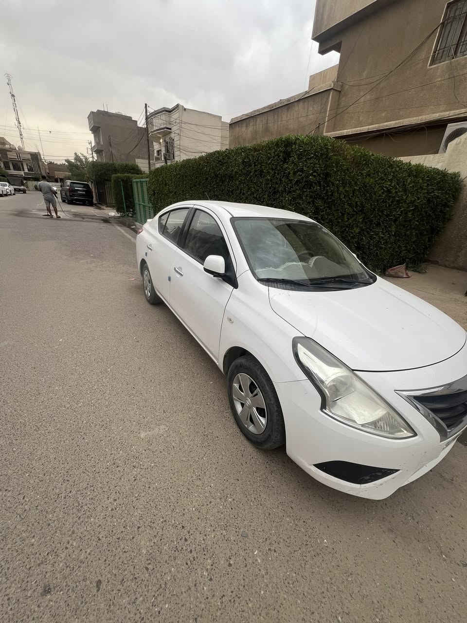 السلام وعليكم سني للبيع موديل 2019 بليتة زركة بيهة باب السايق فقط وشخط بسيط يم قبق البانزين رقم اربيل باسمي السعر 105مكاني بغداد الدورة الميكانيك  للاستفسار ***********
