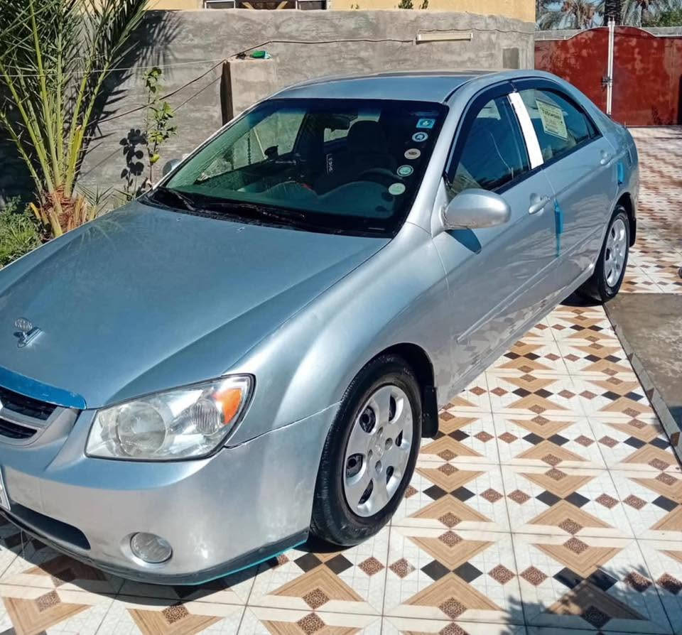 السلام عليكم

سبكترا2005

صبغ عام جمالية  جاهزه من كلشي تدفئة تبريد 

ضرر شبر يم قبق البانزين كير وميكينه خير من الله السعر72 وبيها مجال للشراي

***********
