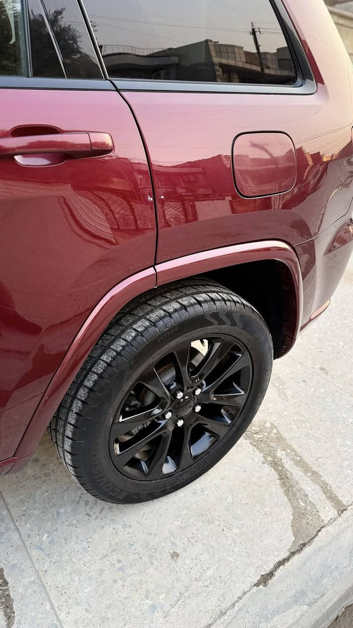 سلام عليكم جيب بلاك توب موديل 2019 سياره نص فول فتحه كشنات تددفئه ستيرن تددفئه شاشه جبيره جنطه كهرباء باقي مواصفاتها معروفها تخم تاير جديد سياره بيها بعض لملاحضات و ادامه يرادلها ماشيه 90im حقيقي الحادث جهت سايق جاملغ سايق مصبوغ نفسه او جزء من لبنيد مصبوغ ما مفتوح لبنيد دعاميه الأماميه مصبوغه موضح باقي تفاصيل بل سونار  كلشي موضح بل صور رقم سليمانيه سعر 240 بيها مجال عنوان الأمين ثانيه معلمين ***********
