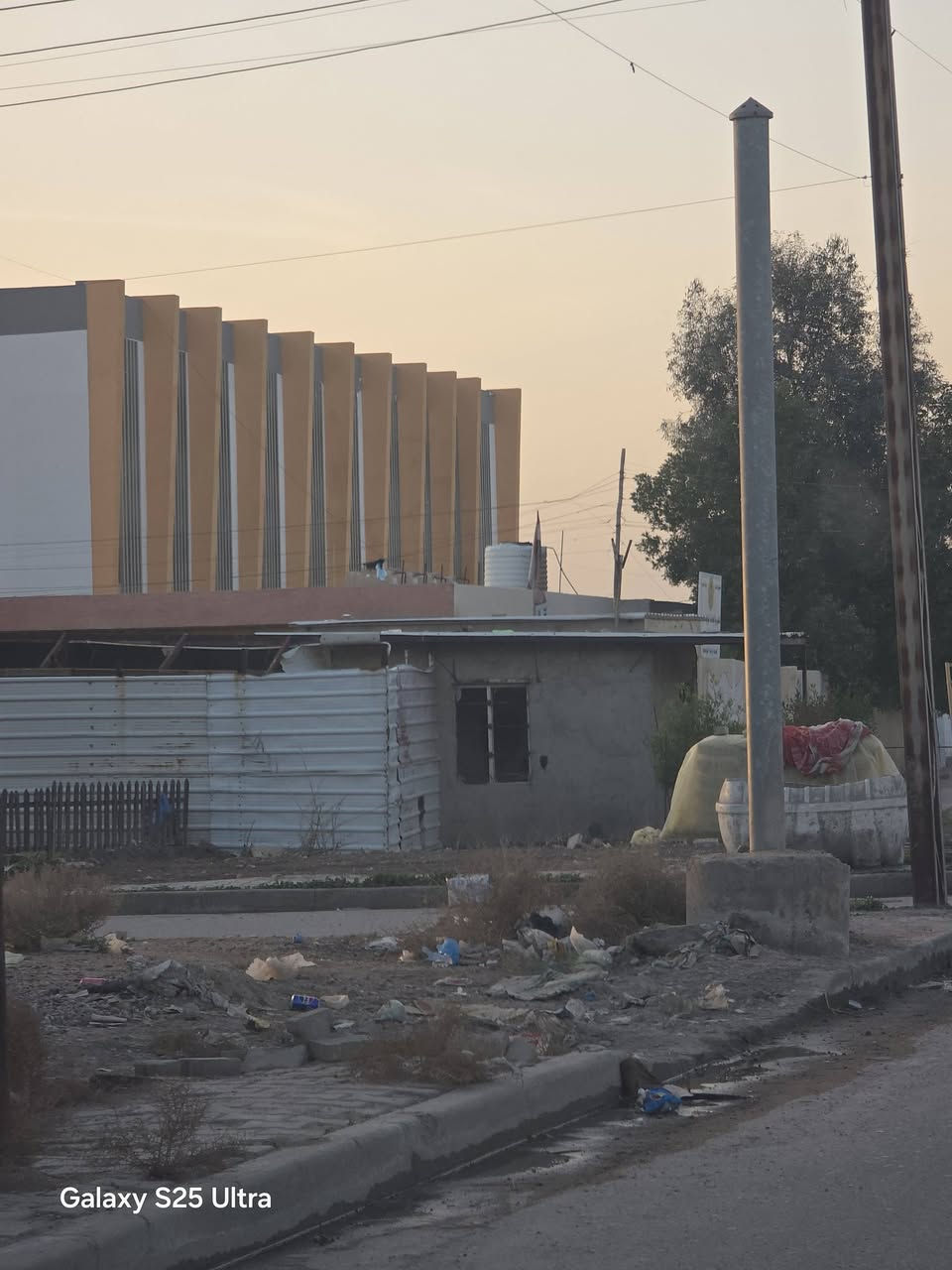 اعلان #للبيع_قطعة أرض_250م
-----------------------------------
🔴للبيع ...  قطعة أرض طابو ملك صرف 
🔴المساحة.. (250م ) 
🔴الواجهة..  ( 12.5م ) 🔴النزال... (20م)
🔴الموقع.. #اليوسفيةحي الشهداء
🔴 حي_ الشهداء..شارع الجامع قريبة
جدا على ثانوية الميسرة للبنات
السعر المطلوب ٧٠ مليون قابل للتفاوض
تتعامل مع صاحب الأرض مباشرة
 ------------------------------------------------
للاستفسار
***********
***********
----------‐----------------------------------------
العنوان المكتب الفرات للاستثمار العقاري
حي الشهداء شارع الجامع مقابل مدرسة 

#الموقع #للبيع
#عقارات #عقار #استثمار  #عقارات_اليوسفية
عقارات ناحية الرشيد واطرافها #اعلام الديرة شهداء اليوسفية للعقار مكتب بغداد للأستثمار والتطوير العقاري 
الحميد العقارات اعلامي الاعلامي الرسمي قبيلة كراغول @
