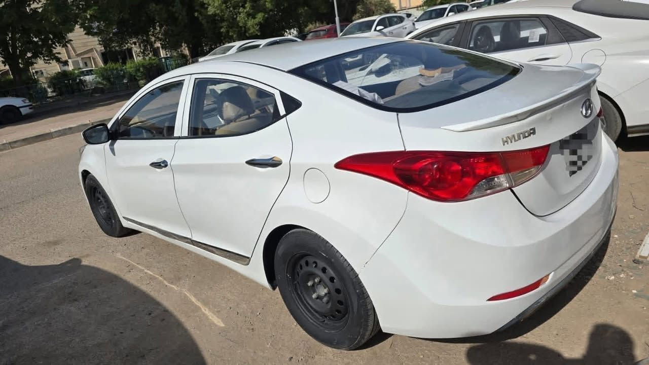 النترة ١٤
خليجي كير مكينه تبريد مكفولات , محرك ١٦٠٠ اقتصادية السيارة صرفهه قليل رقم اربيل

قطعتين بيهه بابين عكس السايق صبغ و جامغلين صابغهن جمالية لان بيهن شخطات جانت وصورهن موجودة قبل الصبغ يعني مامفتوح الجاملغ ، دواخلهه سليمة 

فتحة بالقمارة دواخل عسلي 

سيارة نظيفة ومتحب عطلات 

السعر100 ، التفاوض بعد المعاينة 

مكان السيارة: النجف

للتواصل ***********
