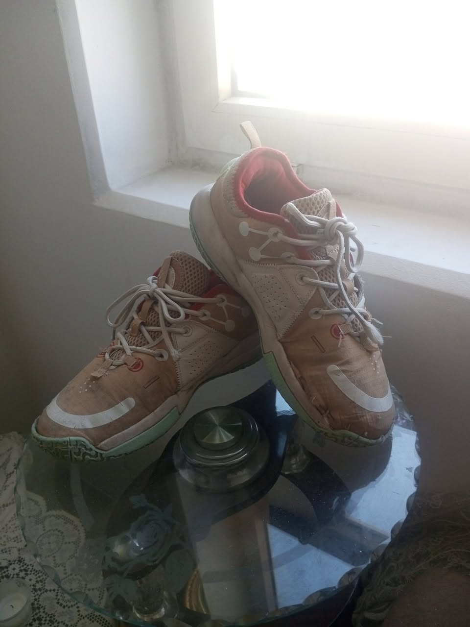 حذاء رجالي باله 10 و بي مجال قياس 42 التواصل عبر الرقم لاتي *********** واتس فقط
