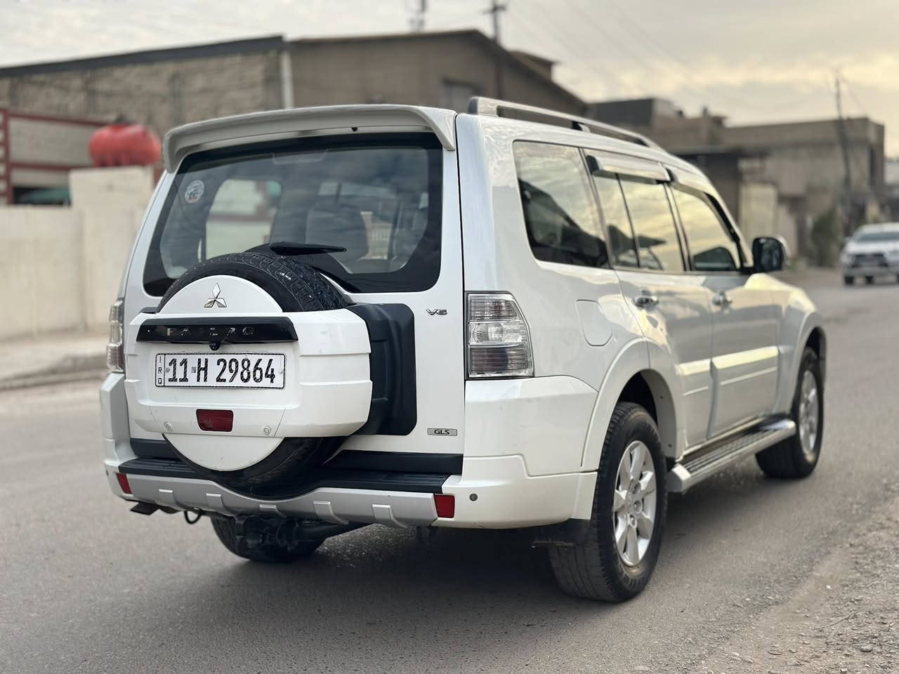 السلام عليكم
باجيرو ٢٠١٣ باسمي هزة ورقم جديد

٦ سلندر

ثلاث قطع تبريد

كشنات جلد دمام خلفي

فور ويل 

تخم تاير جديد 

فول عدا الفتحة 

ماشية ١٤٢

كفالة عامة من الصبغ 

السعر ١٥٢

***********
