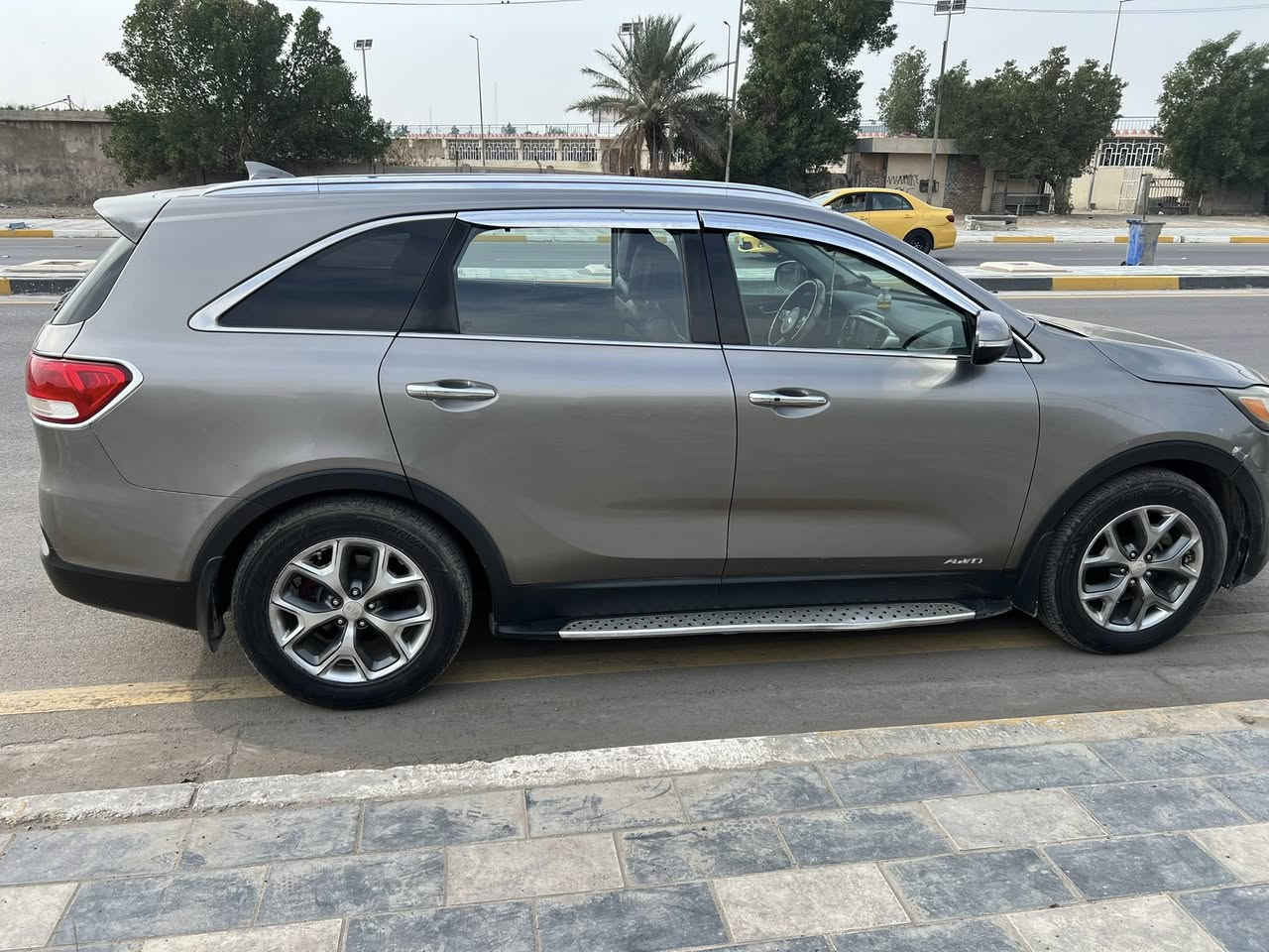 سلام عليكم سورنتو امريكي 2016
سياره ضربته جاملغ مبدل وبنيد نفسه وصوره الحادث جوه فول مواصفات للاخير ما عده الفور ويل وجاهزه من كلشي

وسياره نظيفه بمعنه الكلامه واي ضربه ما بيه ما عده ضربته مال امريكه وسياره سعره 165 وبيه مجال انشاءالله مكاني بغداد

***********
