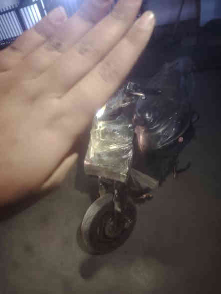 سلام عليكم ورحمة الله وبركاته دراجه للبيع ماكس سلف كهربائيّات كلها شغاله نكره هندر بس كفر كدام مابيها 
سعر 150بيها مجال رقم *********** او وتساب ***********
