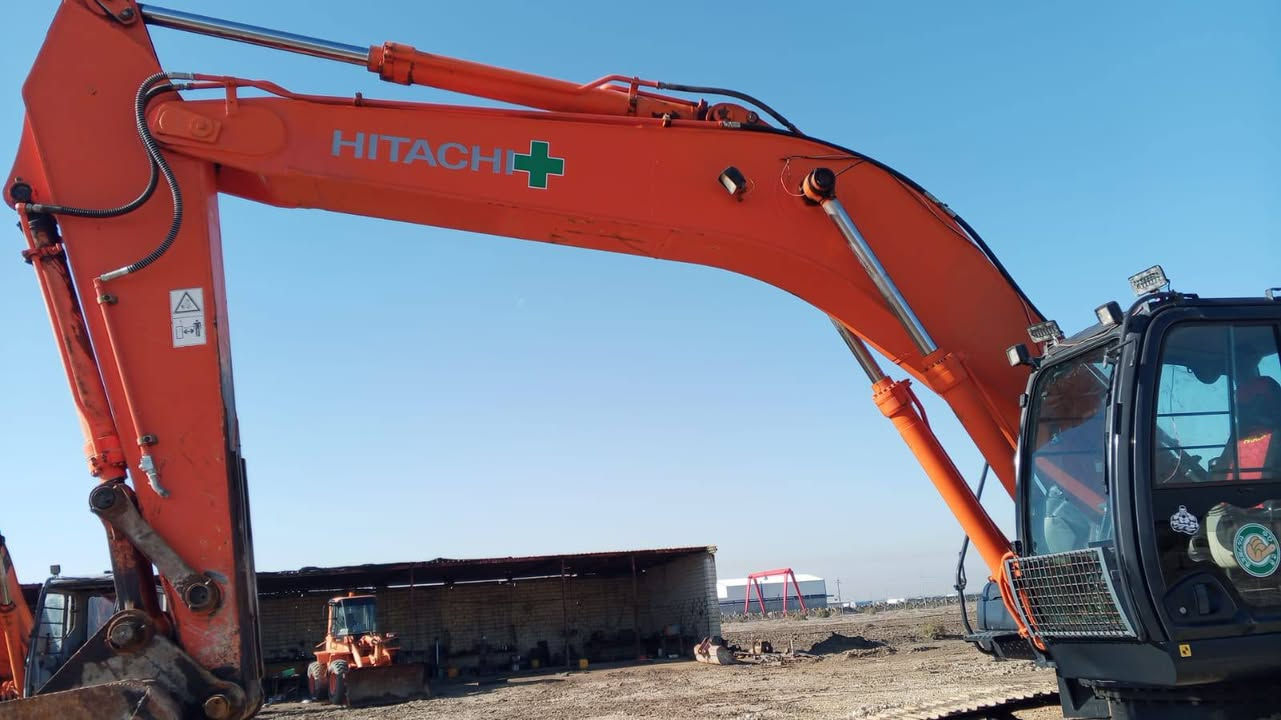 سلام عليكم ـ حفاره جي فايف اللبيع موديل 2018ياباني منفيس ماسسه جك همر السعر 7شدات ونص العنوان محاويل الطريق السريع الدولي ***********/***********
