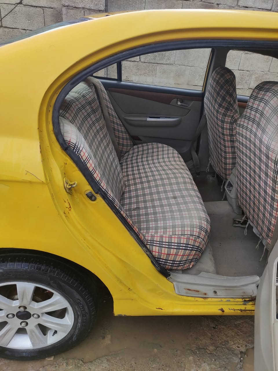 سلام عليكم نيفان 620موديل2011 رقم بغداد مشروع وطني سياره متروك عطلهه بس كهرباء نارماتوصل للفيت بام ابيعهه على عطله سعر22مراوس هم يرهم مكاني كركوك لقادسيه ثانيه***********
