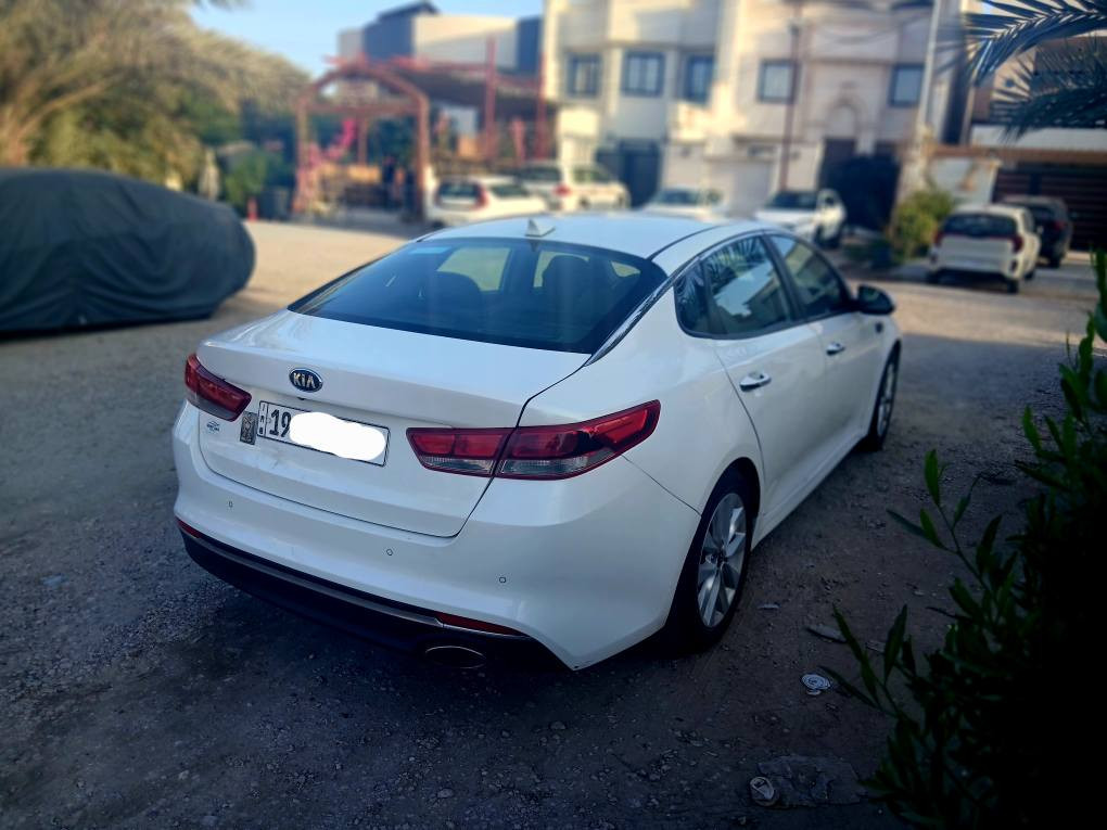 اسلام عليكم للبيع كيا اوبتيما 
موديل 2016 رقم كربلاء دولي جديد السنويه لغاية 2030 
وارد امريكي صور الحادث + السونار مرفق بلمنشور 
السياره ماشيه 98 ميل 
مواصفات EX  حجم المحرك 2400
السياره جديده وجاهزه من كلشي 
السعر 128 بيها مجال بسيط 
لاستفسار أكثر اتصل//  ***********
عنوان السياره كربلاء المقدسة اخون مكلف بنشر بيع فقط كربلاء, العراق
