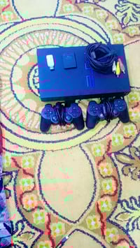 عندي ابلي تو نضيف للبيع السعر 40 رقمي 07858664202