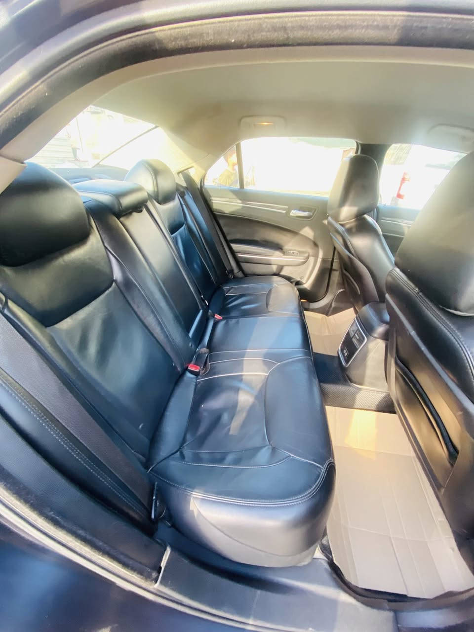 السلام عليكم 
للبيع اوباما 2017 اصل 
كلين مكفوله كفاله عامه من ضربه وفتح وصبغ 
سياره بسمي رقم سليمانيه سياره خير من الله وجديده ماشيه 138 حقيقي 
مكانها بغداد جميله الاستفسار ***********
