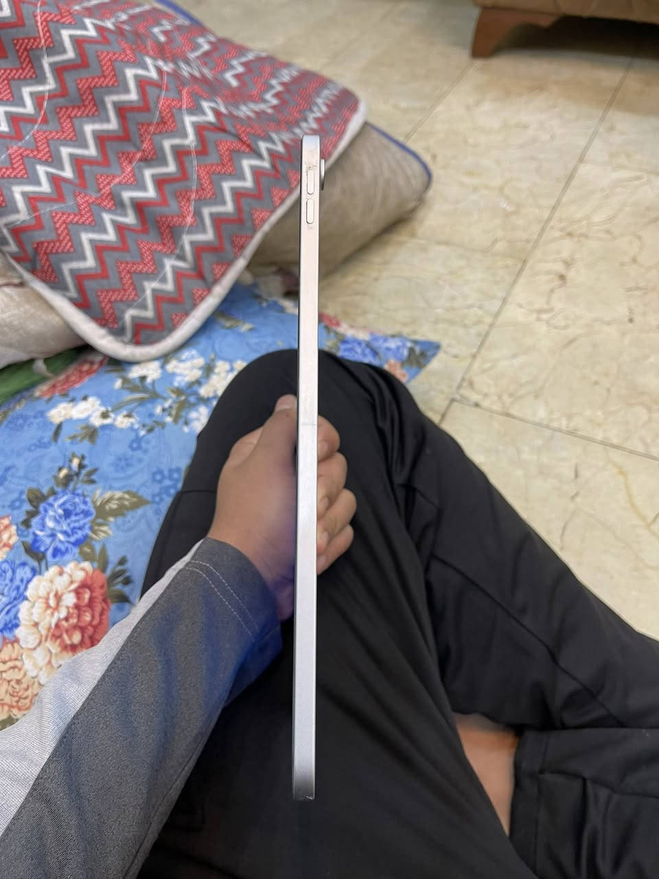 السلام عليكم ورحمة الله وبركاته
ايباد ايفون 10 نظيف جدا مامفتوح والاداخل صيانة ذاكرة 64 بوبجي 60 فريم شاحن تايبسي ضمانة ينتهي ب 2026/6/27 
يفيدك ألعاب دراسة ويفيدك ب كلشي ملحقات الجهاز كارتون شاحنة وحافضة شباب رحمة لاهلكم اني اريد مراوس ب ١٣ عادي او برو او برو ماكس مراوس وانطي فرق فقط مكاني بغداد مدينة الصدر ساحة مظفر


**إذا كنت صاحب هذا الإعلان وتريد حذفه لأي سبب، رجاءا أرسل رسالة إلى الدعم الفني**