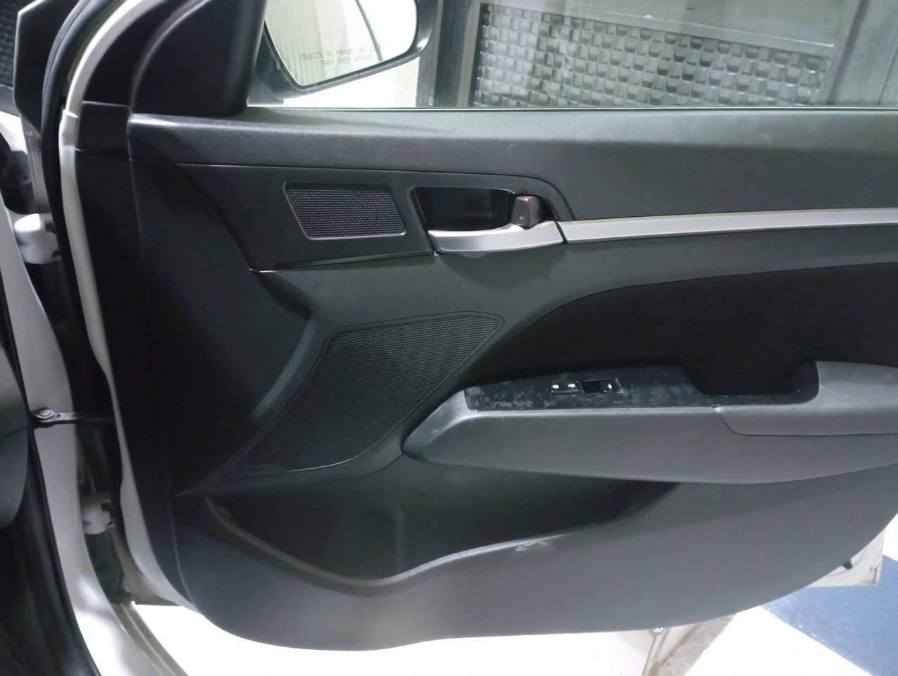 سيارة النترا 2019 كير ATM ماشي 69 رقم نينوى بأسمي السعر 135 بيها مجال بسيط سيارة جديدة 
الاتصال على 
***********
موجود رقم الشاصي تكدر تشوف ضررها 
مكلف بالنشر الاتصال على الرقم
