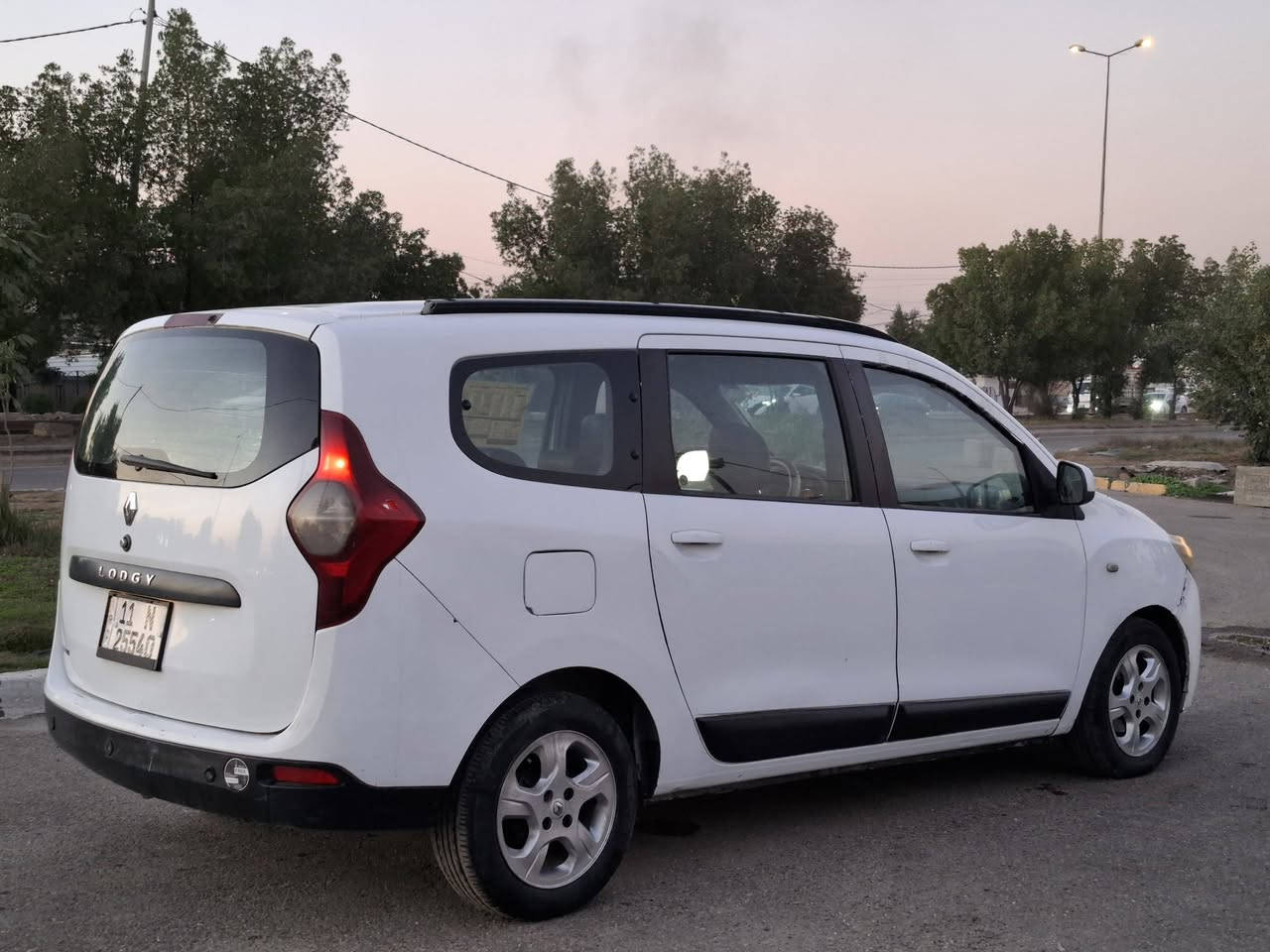 السلام عليكم ورحمة الله وبركاتة البيع او مراوس رينو لودجي لسعر58 موديل 2014 مكان بغداد البياع رقم هاتف ***********
