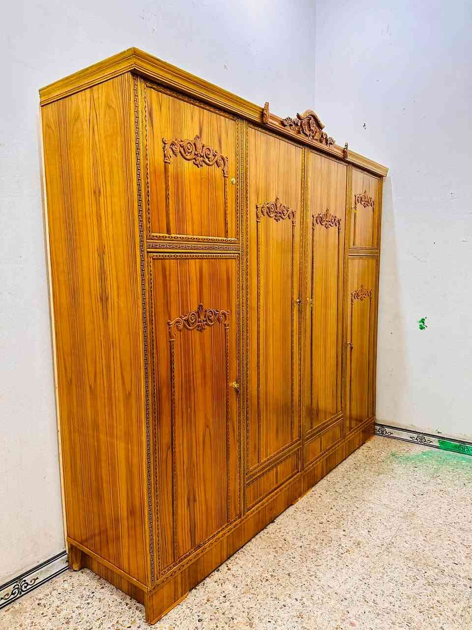 متوفر كناتير وغرف نوم وبوفيات حسب الطلب  قلعه سكر حي المعلمين ***********
