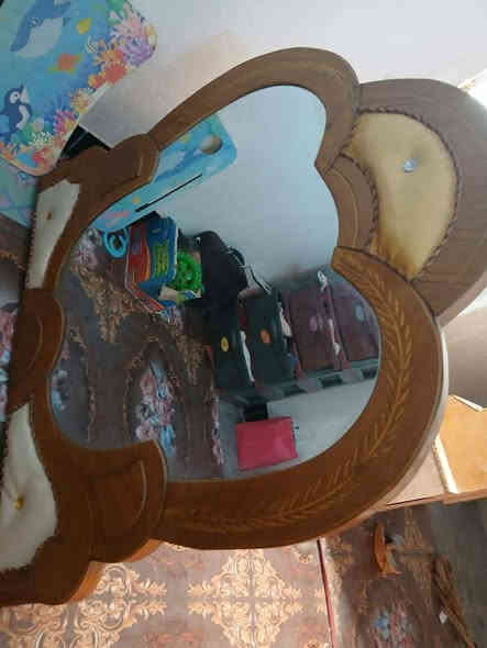 السلام عليكم
غرفة خشاب جديدة 6 بيبان طابقين + زاوية + ميز مراية + تخت جرباية 
الغرفة جديدة استعمال قليل
للاستفسار الاتصال على الرقم
***********
مكلف بالنشر
