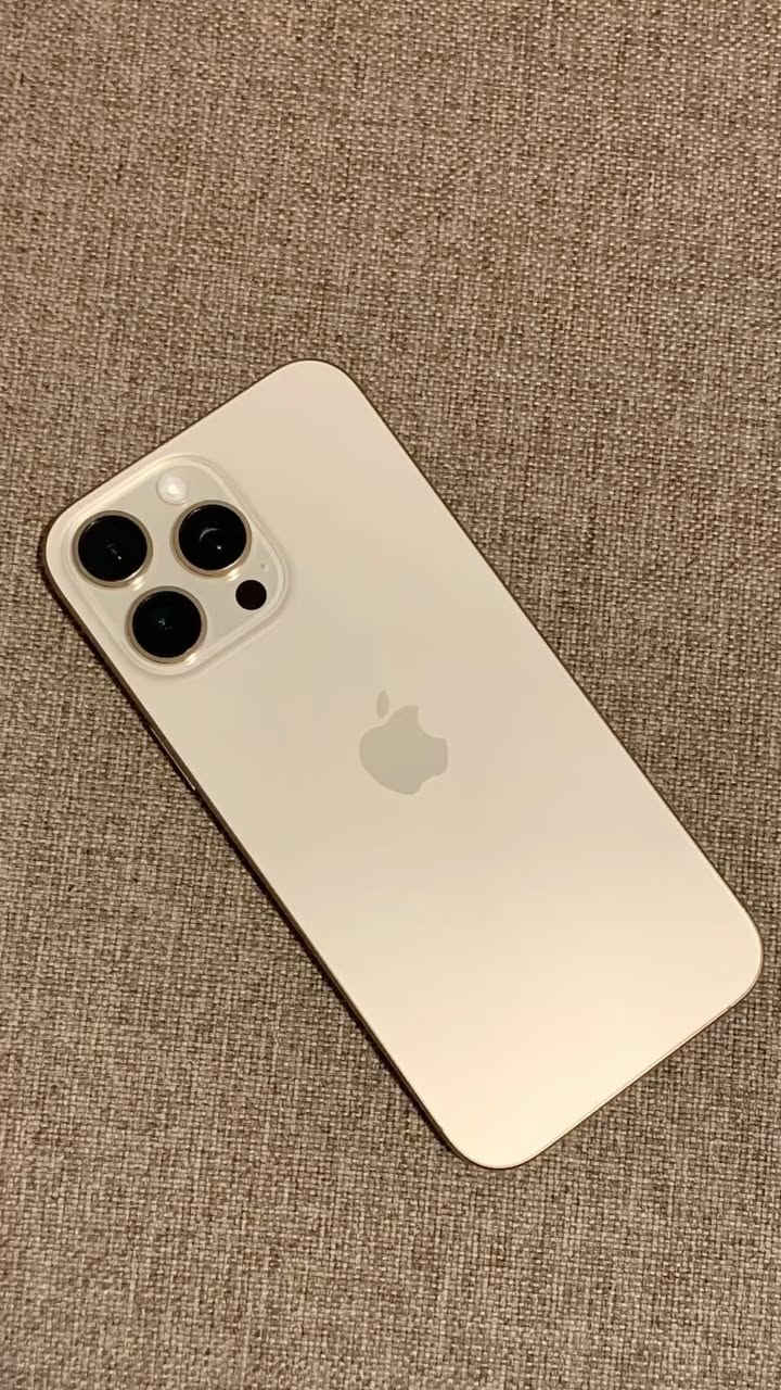 السلام عليكم للبيع آيفون 13برو ماكس
الجهاز بلاي مامفتوح 
بطاريه 77
فيس إيدي يشتغل ويطفي 
بس شروك خفيفه يم الفيس إيدي 
الجهاز كله شغال ومكفول 
كامرات صوت لاقطه مكفول 
للبيع بسعر مناسب 525 الله يديمك يارخص
للتصال***********
— في ‏تكريت محافظة صلاح الدين‏.
