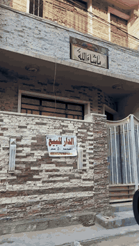 مشتمل 50م بناء حديث للبيع في حي البساتين على الشارع العام مقابل محطة س...