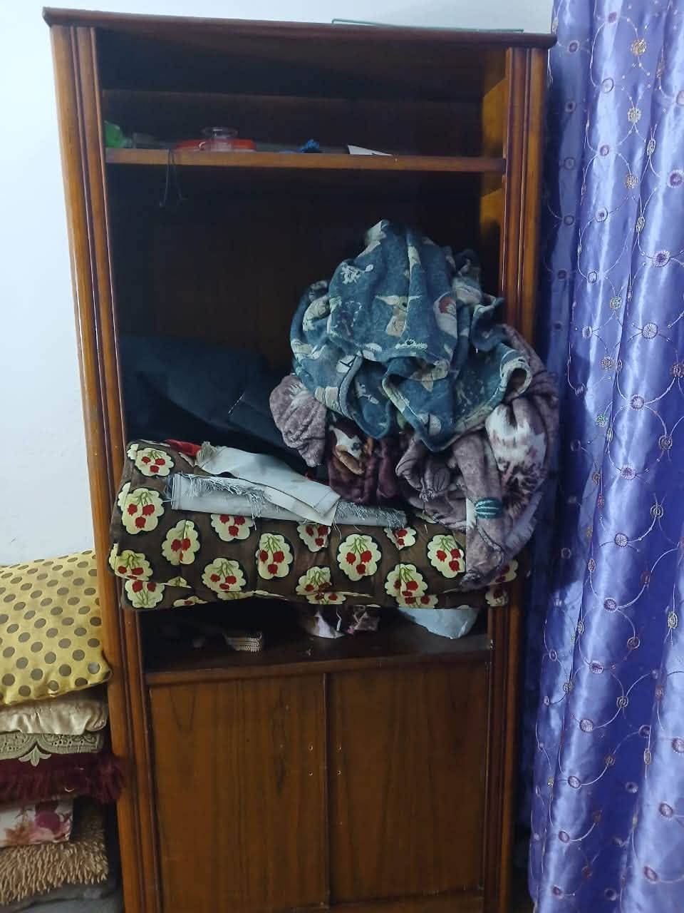 غرفه كامله و نظيفه حيل السعر 500 و بيه مجال المكان كربلاء حي العباس ***********
