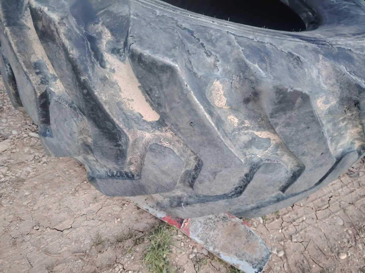 چوار تایەی 25 بیلاد jcb
چوار تایەی 24
شفرەی بیلاد 110
ژت***********
ژت***********
