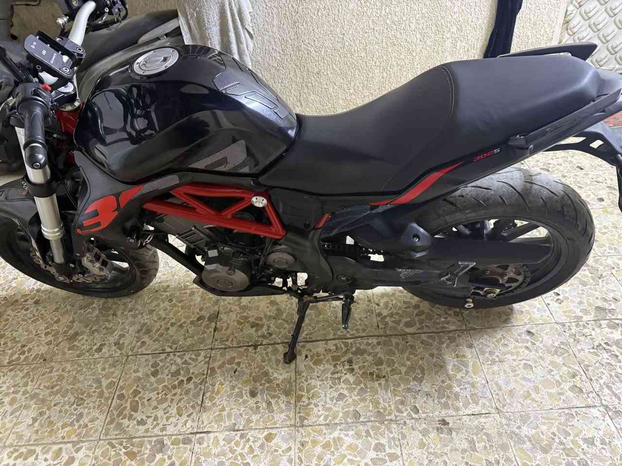 السلام عليكم بنلي 302 للبيع 2020 رقم بغداد
الدراجة باسمي مكفولة جيب فيتر وتعال افحص حساس ستان دبل إشارة مكاني بغداد الكريعات السعر اربع ملاين وخمسميه بيها مجال بسيط 4,500  واتساب خاص موجود ***********
