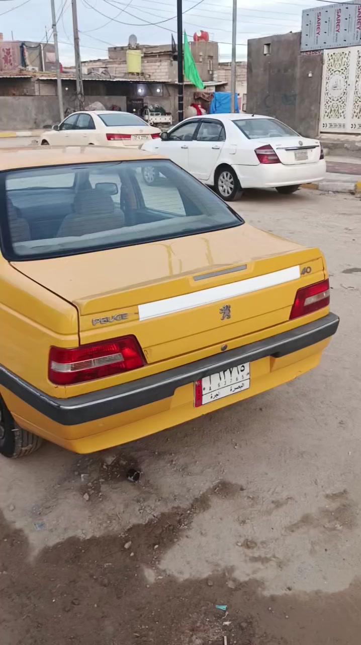 السلام عليكم بيجو ٤٠٥ موديل ١٦ سياره جاهزه ونضيفه كلش حلوه محرك وكير وحداده وتخم تاير تبريد تتفئه كله جاهز السعر ٣٥ بيه مجال قليل المكان ذي قار زديناويه قرب صفي الدين موبايل ***********
