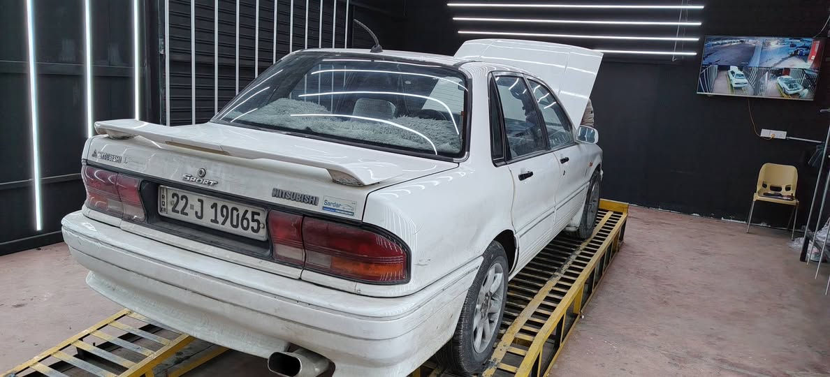 گلاند مۆدیل 1991
کێر تۆماتیکە 
کێر و مەکینەی بەشەرت 
تاخم پێشی بەشەرت
تەبرید بەشەرت
بێ دحم و لێدراویە
رەقەمی تازەیە سەنەوی بەسەرچوە
نرخ 38گەلاو مەحامەلە
شوێن سلێمانی
*********** السليمانية, العراق
