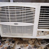 مكيف • ٢ طن • يحتاج تصليح