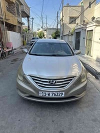 سوناتا موديل 2011 وارد امريكي  محرك 2400 سياره بيها ٤ قطع جاملغات وقبق...