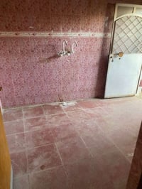 مشتمل طابق ونص • ٢ غرف نوم • حي الامام