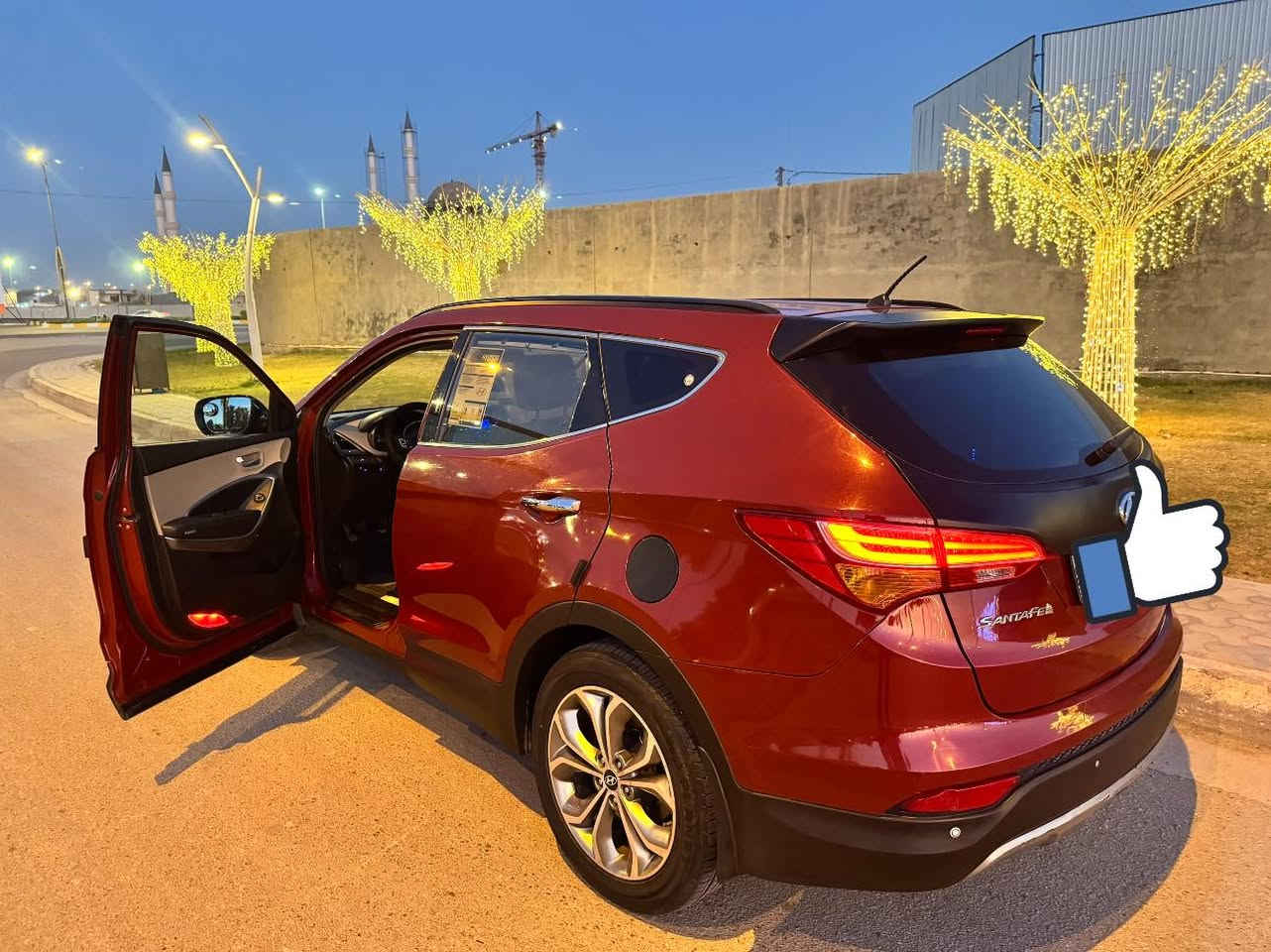 � للبيع هيونداي سنتافي 2014 خليجي
🔹 محرك 6 سلندر 3300
🔹 7 راكب
🔹 رقم أربيل – سنوية باسمي
🔹 القير والمحرك مامفتوح
🔹 تبريد 3 قطع
🔹 تحكم بالستيرن
🔹 كشنات جلد
🔹 حساسات خلفية
🔹 إشارات بالمرايا
🔹 تثبيت سرعة
🔹 ضررها  ربع جاملغات سايق وعكس سايق راجعات عل بارد
السيارة نظيفة وجاهزة للفحص، استعمال شخصي وما تحتاج شي ✨

💰 السعر: [145] بيها مجال
📞 للاتصال: [***********]
