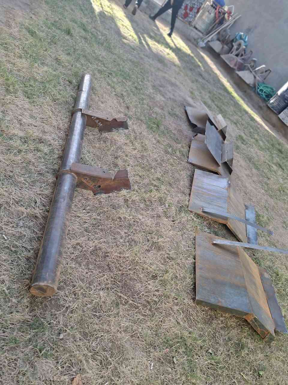 دعامية خلفية مال مان واربع جاملغات وصندوق عدة للبيع العنوان بغداد جسر ديالى ***********
