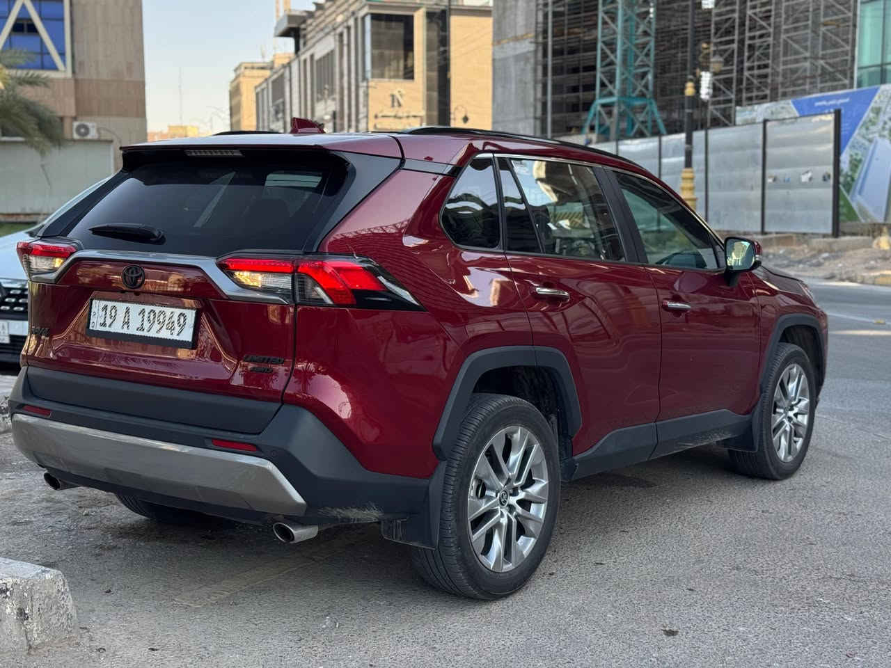 راف فور 2024 لمتد اعلى فئة فول للاخير السعر 233 ورقة مجال بسسط  مرقم شهداء شرط وكالة عامة  كامل رقم مميز للاستفسار *********** مكاني كربلاء صبغ قطعتين فقط جاملغ امامي و باب بدون دواخل كاميرات ٣٦٠ حساسات ٣٦٠ رادار ٣٦٠ تدفئة و تبريد كشنات امامي تدفئة كشنات خلفي تبريد منفصل قطعتين مناخي تدفئة ستيرن مع مري مع جام خلفي فور ويل مودات قياده ايكو سبورت نورمال متعدده مع وضعيات جبلي و رمال و ثلوج جنطه كهرباء تفتح مع القدم سستم صوت jbl مع دمام خلفي شاشة كبيرة jbl فتحة سقف عداد الكتروني متغير خزن كشنات مع كشنات كهربائي الامامية  شاحن وايرلس تحكمات ستيرن  مع اوتو هولد و سايد بريك بصمه  سيارة فول مواصفات للاخير
