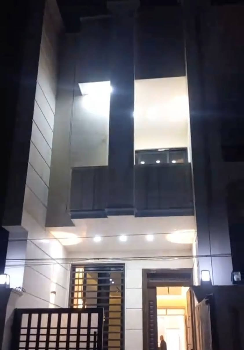 للبيع دار مساحه ١١٠م زيرو (٤)نوم شغل درجه اولى العنوان ضباط القاهره موقع ممتاز للأستفسار ***********
