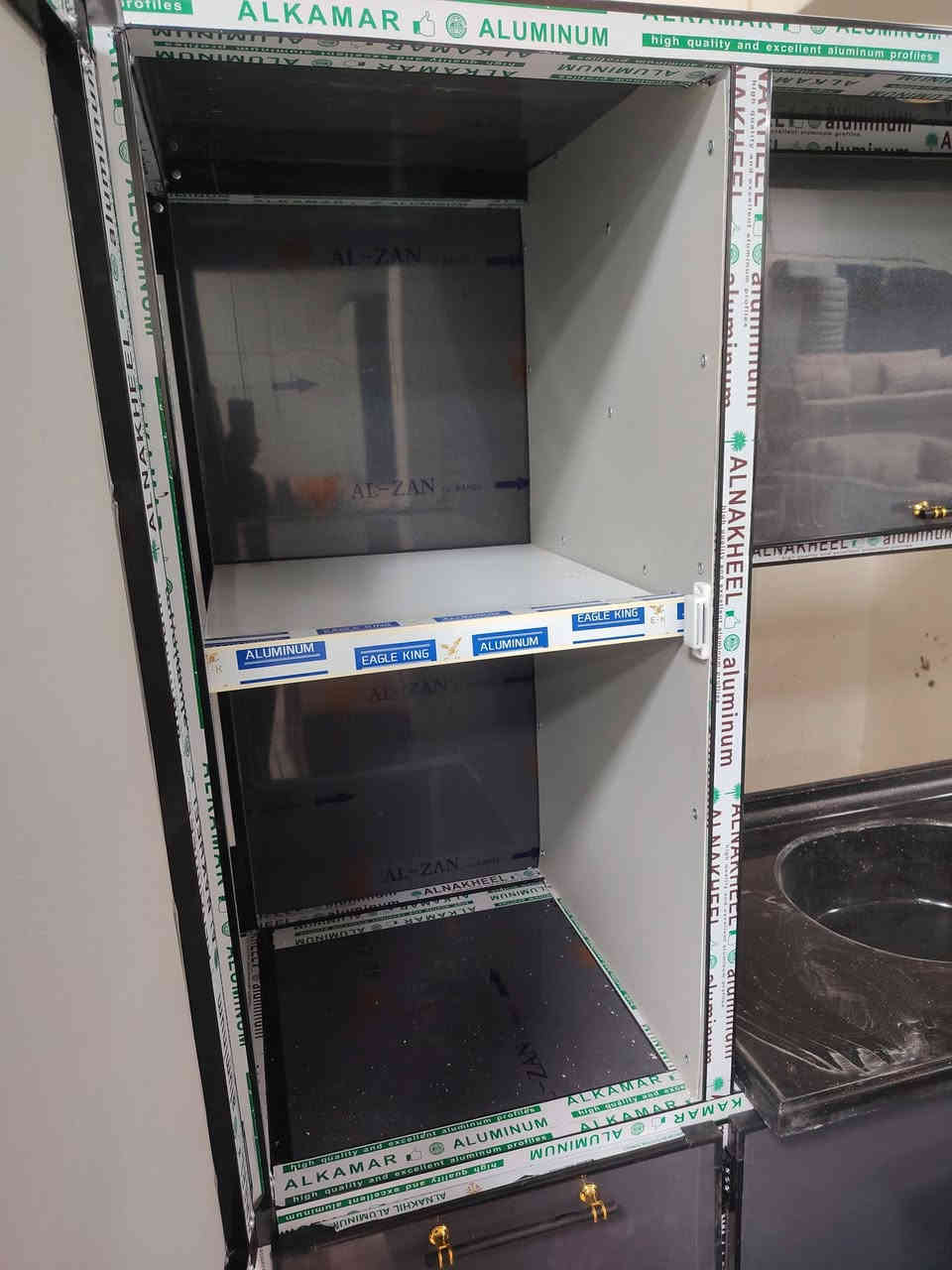 ⚜️👑 مجمع ابو بلاش للاثاث 👑⚜️.
جميع اللوان متوفر مختلف المديلات والقياسات صار عنده مراوس القديم بالجديد صار عدنه نضام القصد📌 العنوان كربلاء طريق الحر مجاور معمل الثلج  مقابيل الاتحاد الرياضي اي ستفسار الاتصال  يوجد واتساب 👈***********👉👈***********👉
