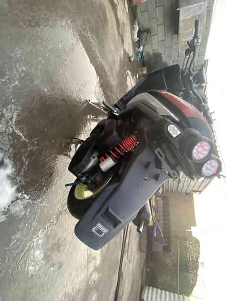 سكنس جبلي  
السلام عليكم سكنس جبلي كامله مكفوله عام بيها ملجات رياضي تشك الكاع بس الكلجات سعرهم450 من بره صالنصه رياضي كاتم اصليه بيها تزويدات خفيفه الدراجه شلعه ومعدل شرط تشك الكاع بل مشي المكينه مكفوله لا نضوح ولا تبخير ولا تنقيص جيب وياك شكو فيتر تعرفه الدراجه ما مفتوح بيها برغي السعر 1200 يعني مليون وميتين *********** موجود واتساب او اتصال فقط
