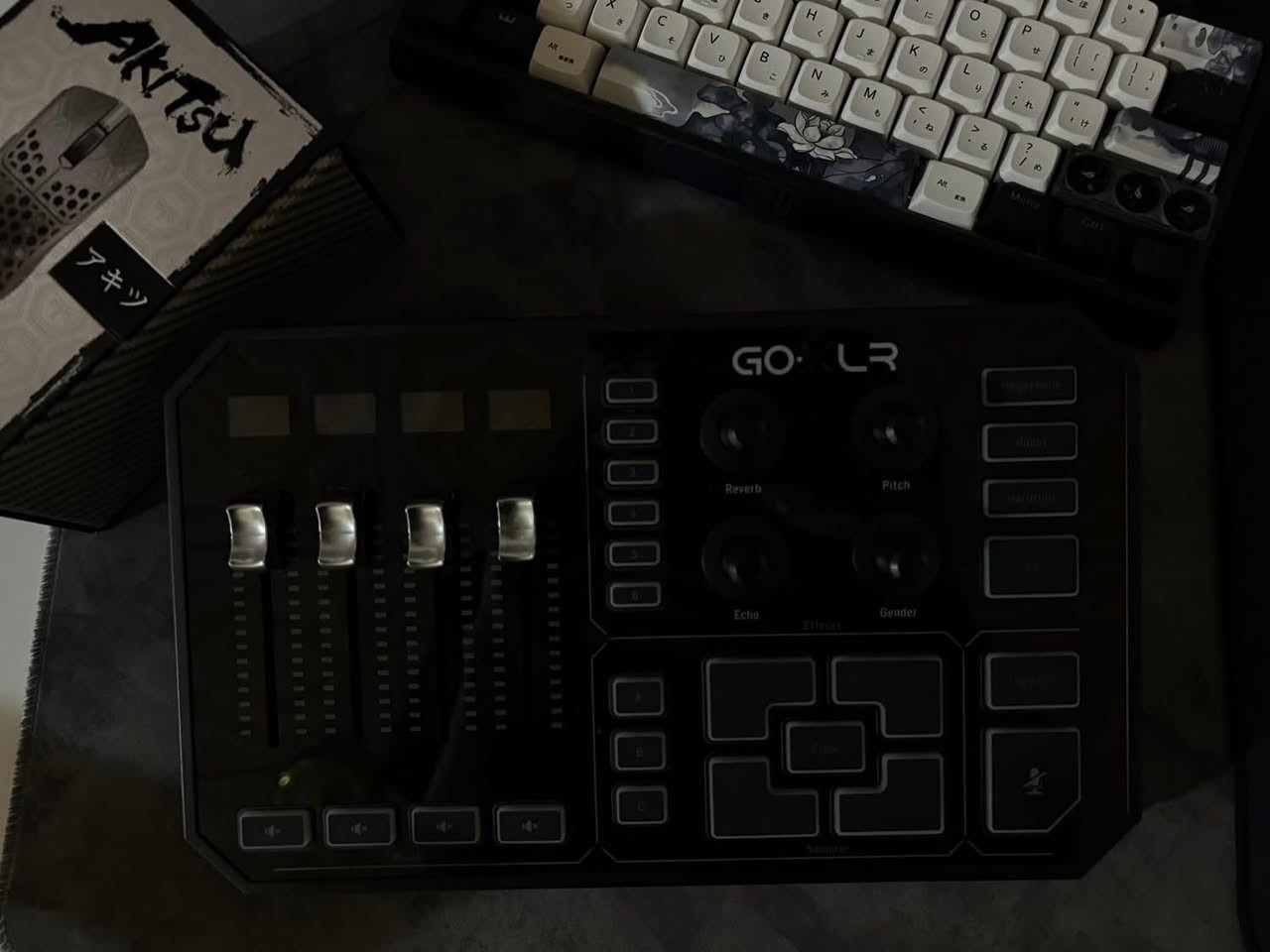 السلام عليكم ، مكسر صوت من نوع GoXlr للبيع ، في حال تحتاج مايك متوفر مايك شور Sm7B ،، اكتبلي سعرك 🤍


**إذا كنت صاحب هذا الإعلان وتريد حذفه لأي سبب، رجاءا أرسل رسالة إلى الدعم الفني**