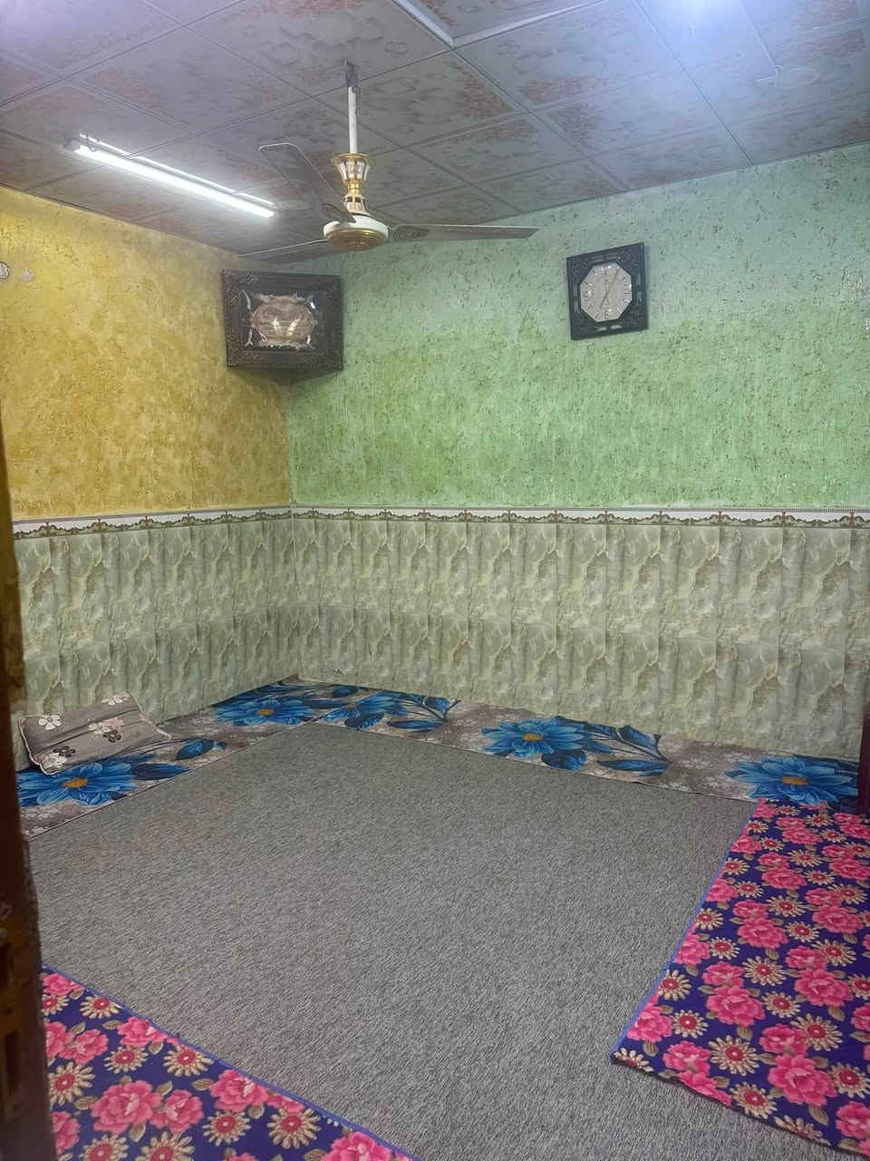‏يا الله دار للبيع طابو صرف نجف حي ميسان

‏قطاع 24. المساحة 50 متر  شارع 12 قرب شارع الكيات

‏طابقين. طابق الأول  غرفة   صالة  مطبخ  صحيات

‏الطابق الثاني  غرفتين  صالة  صحيات 

‏ السعر. 58  مليون. 
"""""""""""""""""""""""""""""""""""""""""""""""""""
    ‏مكتب أبو حوراء الحسناوي للعقار

‏الاتصال على الأرقام ‎*********** و ***********

‏عنوان المكتب نجف حي ميسان شارع الكات

‏ مقابيل السوق مكتب أبو حوراء الحسناوي
"""""""""""""""""""""""""""""""""""""""""""""""""""
