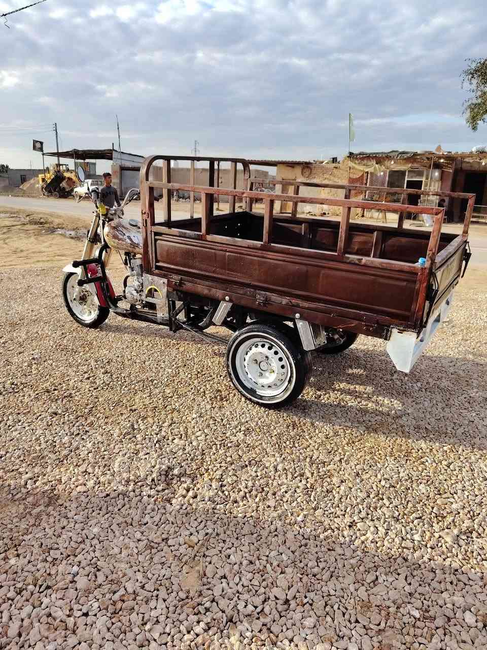 عمي سلام عليكم ستوته امتيار للبيع مديل 2011 مكينه بجيس 25 اكسن جمره جديد شاصي وركبه مكفول بيه خياس قليل كلش  مكان نجف مشخاب الشىراي بي خير ويدال هاذه رقمي ***********
