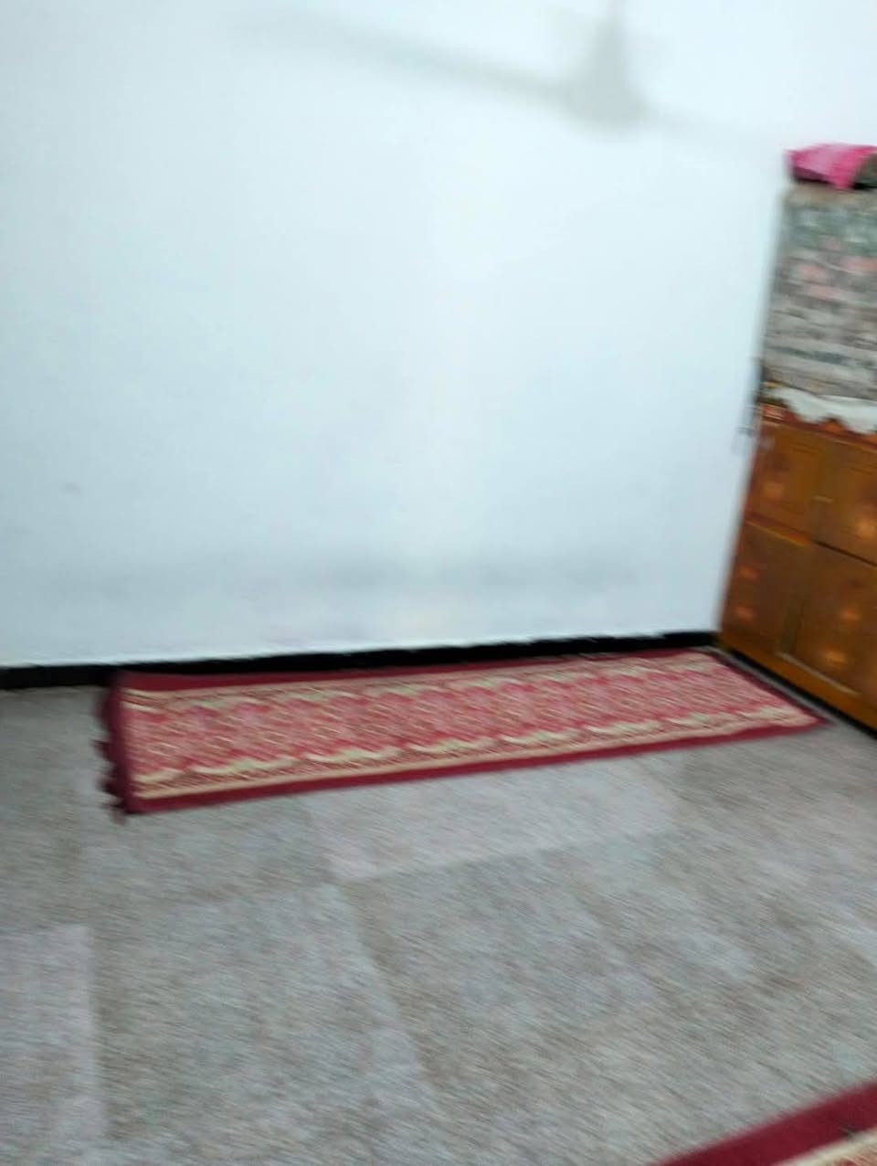 #يالله (اللهم صل على محمد وآل محمد)

#بيت بيت طابو صرف ١٠٠ متر خلفي في حي سومر خلف

جامعة العين // قرب الدفاع المدني // سنة البناء ٢٠١٨ /

طابقين عكاده // الطابق الاول بناء طابوق / الطابق الثاني

فرمستون// يحوتي طابق الاول ستقبال / صاله / مطبخ /

غرفة نوم / منور / صحيات خارجيه / عرض الدربونه / متر ٣٠ / 
الطابق الثاني / غرفتين نوم مع بيتونه

#خدمات متكامله 

#السعر 115 وبيه مجال قليل بيع مستعجل كلش 

للإستفسار الإتصال على الرقم ***********
