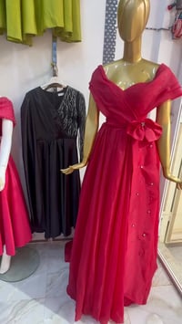 فساتين مستخدم • الانبار قضاء هيت • توصيل جميع المحافظات