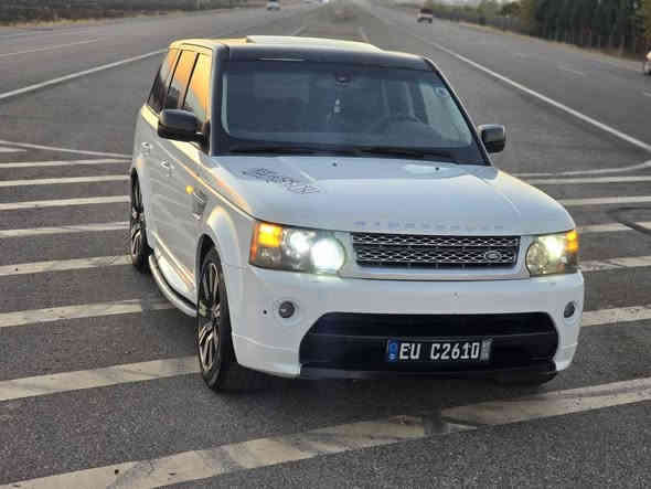 لەسەر واعدی درۆ دووبارە پۆستم کردەوە 
گۆڕینەوە ناکەم زەروری پارەم 
Range rover sport HSE

ڕانج ڕۆڤەر سپۆرت 
بێڕەقەمی دووبەی
ساغ 
مۆدیل ٢٠١٠
کامل بۆیاخ بۆ جوانی لەدووبەی کراوە بەڕەش دواتر کراوەتەوە ڕەنگی بیلاد
٨ بستۆنی  سۆپەر 
190,000km ڕۆشتوە
ناو ڕەش

مواسەفات ئۆتۆ بای گراف
١ -کوشن کارەبای و هەوا
٢-تەحدید سورعە
٣- لایت  ئەجوڵێت لەکاتی بەرز و نزمی دەبڵ
٤ -مۆدی لێ خوڕین
( سنۆو ، دیسێرت، ڕۆک، هیڵ، نۆڕماڵ ، رەیسینگ)
٥ -مۆدی گێر
(سپۆرت، کۆمفۆرت،مانوێل ،های ،لۆو)
٦ -دەبڵە چووپەکانی
( هایست، نۆڕماڵ،لۆیست، لۆک لۆیست)
٧- برێک دوگمە
٨- تراکشن
٩- پارکینگ سێنسۆر
١٠-(هەرسێ ئاوێنەکانه دژە فولن واتە تیشکی زیان بەخش ئەگەڕێنەوە)
١١ -کوشن غەزن
١٢  - ٢ شاشە
١٣ -سڵاید
١٤ -سنوق شەفت
١٥ -کامێرا
١٦ - ١٥ سەماعە (هارمان کاردۆن)
گێر+مەکینە بەشەرت
دەبڵەکانی بەشەرت بەرز و نزم ئەکات مەزبووت 
سەیارەکە هەتا بڵێی نموونەیە لە جوانی و پاکی
چوار تایەی لۆکی لە ژێرە
پشت و پێش کەپس 
تەقە و ڕەقە بە شەرتی وەستا 
 کوشن و سەقف وەکو شەریکە ماوەتەوە 
کامل سێرڤسی گێر + مەکینە ڕۆنی کاستڕۆڵ لەشەریکەی ڕانج بۆی گۆڕدراوە  + سیوەیلی ئەکسل
تازە گۆڕاوە
٤ تایەی لۆکی لەژێرایە
هەر ٤ بانصەکانی تازە گۆڕدراوە
نموونەیە لە جوانی و لۆکی 
69گەلا و معاملەیەکی برایانە تکایە پارەی بڕاوە مەلێن 
بۆ زانیاری زیاتر تەلەفون بکە یان نامە بنێرە لەگەڵ ڕێزم
سەیدسادق 
***********
*********** شربازهير
